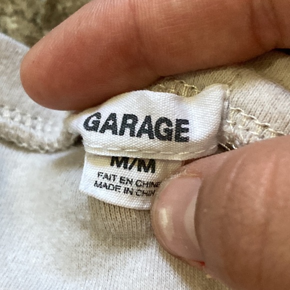 Crop top - Picture 2 of 3